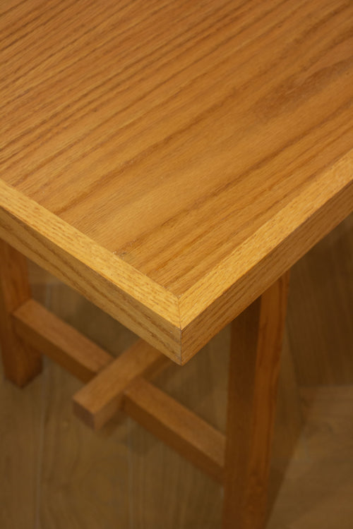 Red Oakwood Desk